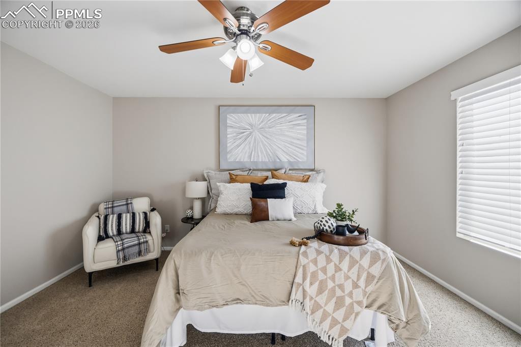 Image 16 of 27: Bedroom