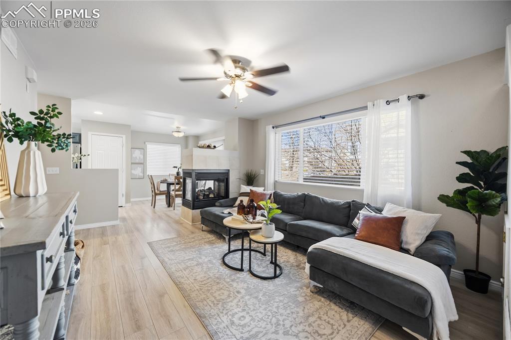 Image 25 of 27: Living Room