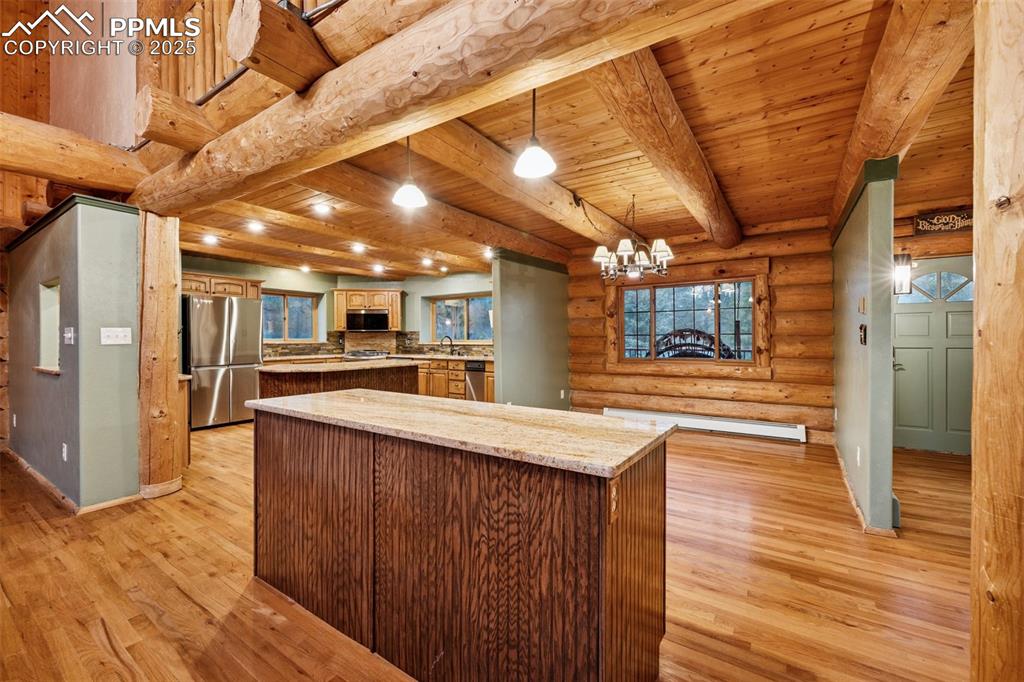 Image 12 of 46: Kitchen