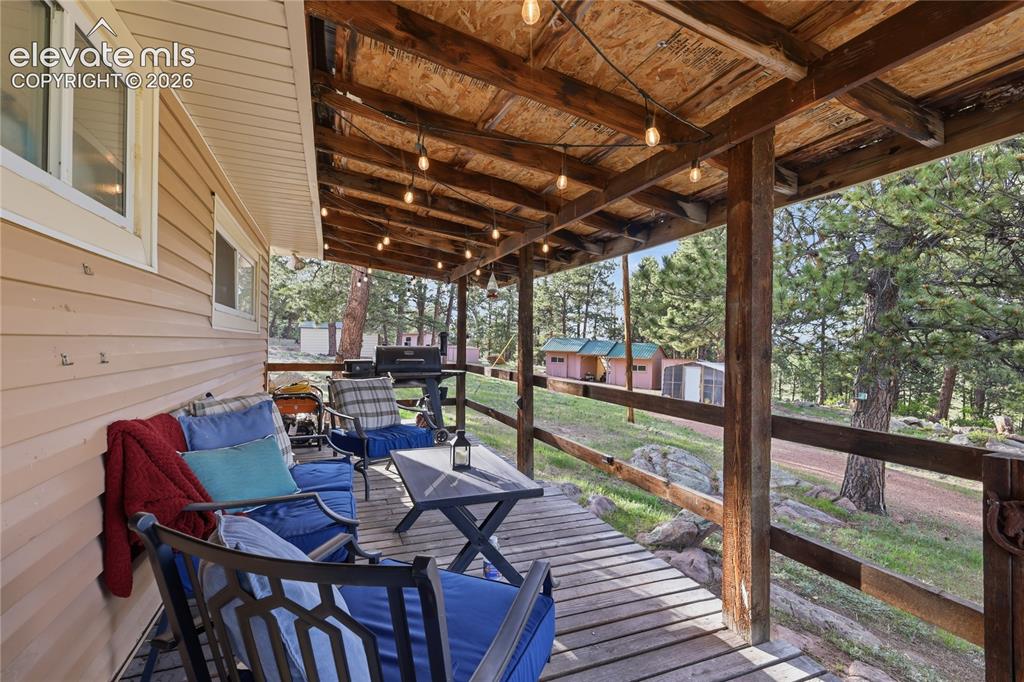 Image 16 of 42: Deck