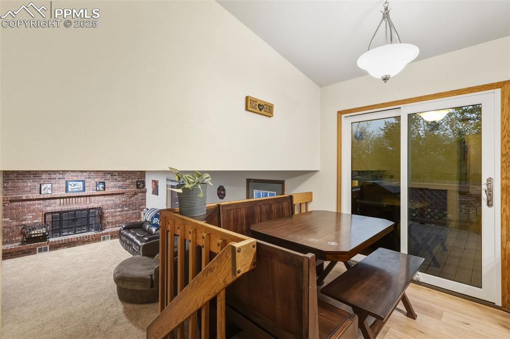 Image 18 of 37: Breakfast Area