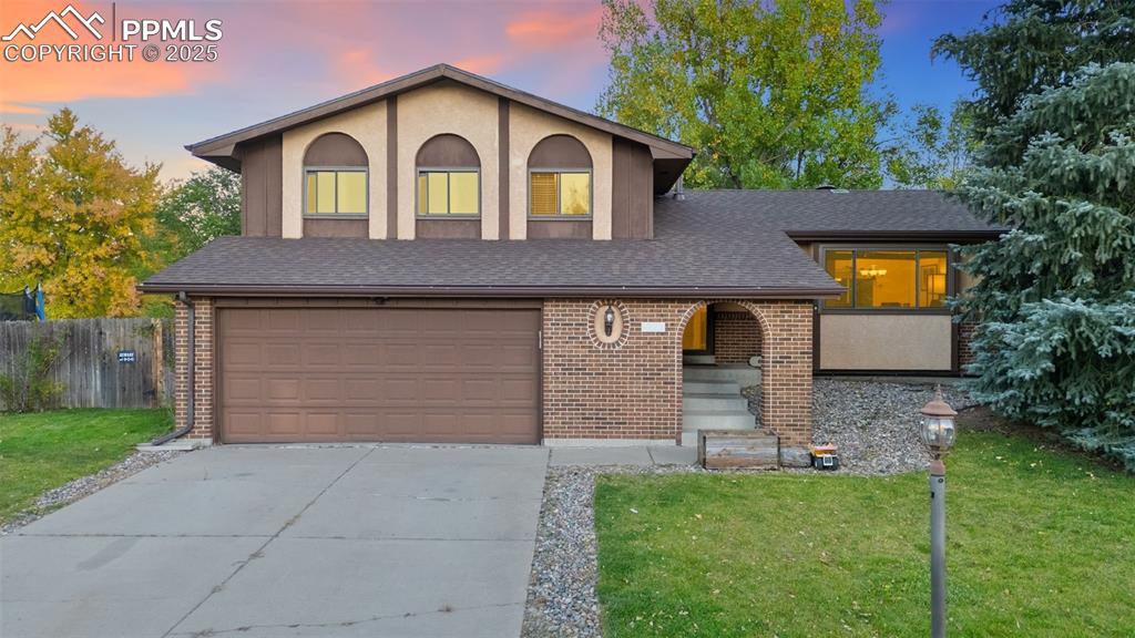 Image 2 of 37: Front of Structure