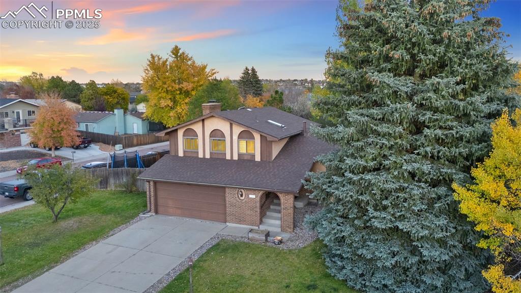 Image 5 of 37: Front of Structure