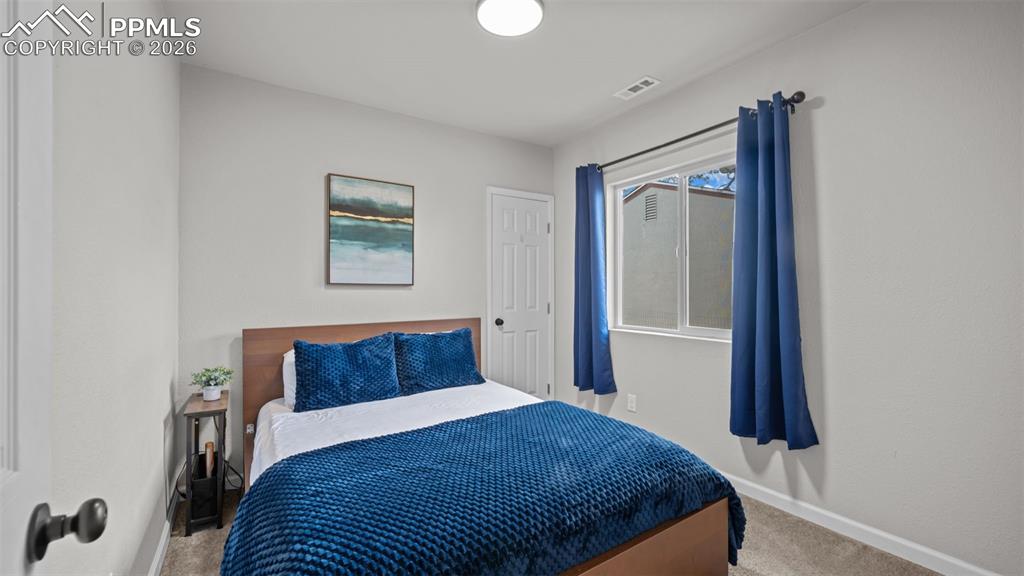 Image 15 of 37: Bedroom