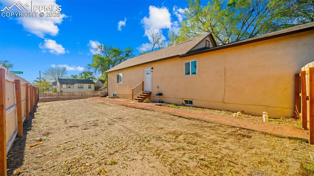 Image 34 of 37: Back of Structure