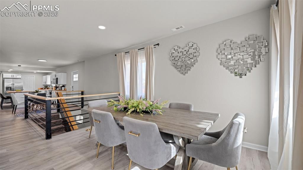 Image 6 of 37: Dining Area