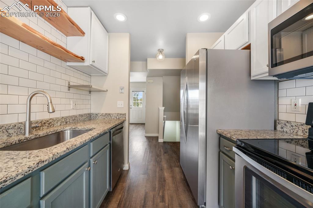 Image 10 of 48: Living Room