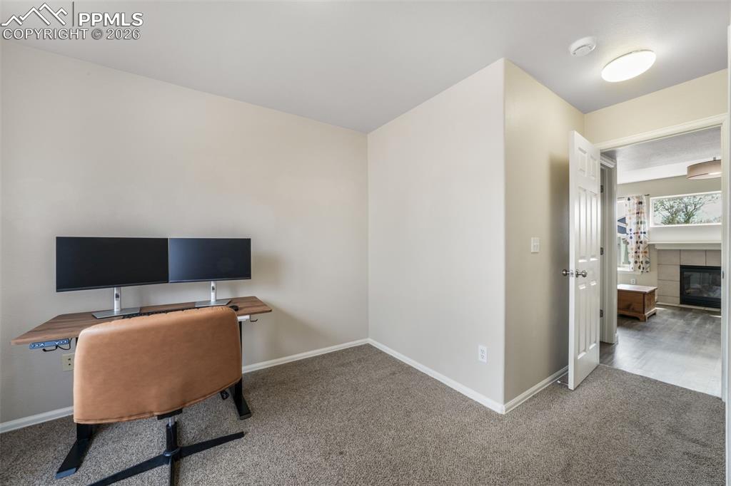 Image 16 of 48: Kitchen