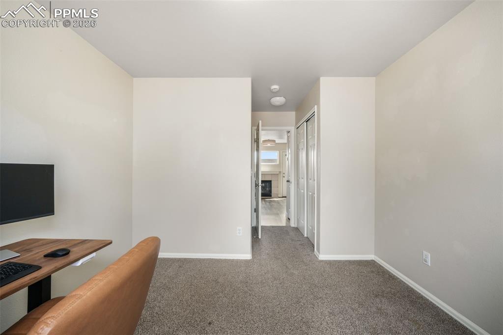 Image 17 of 48: Kitchen