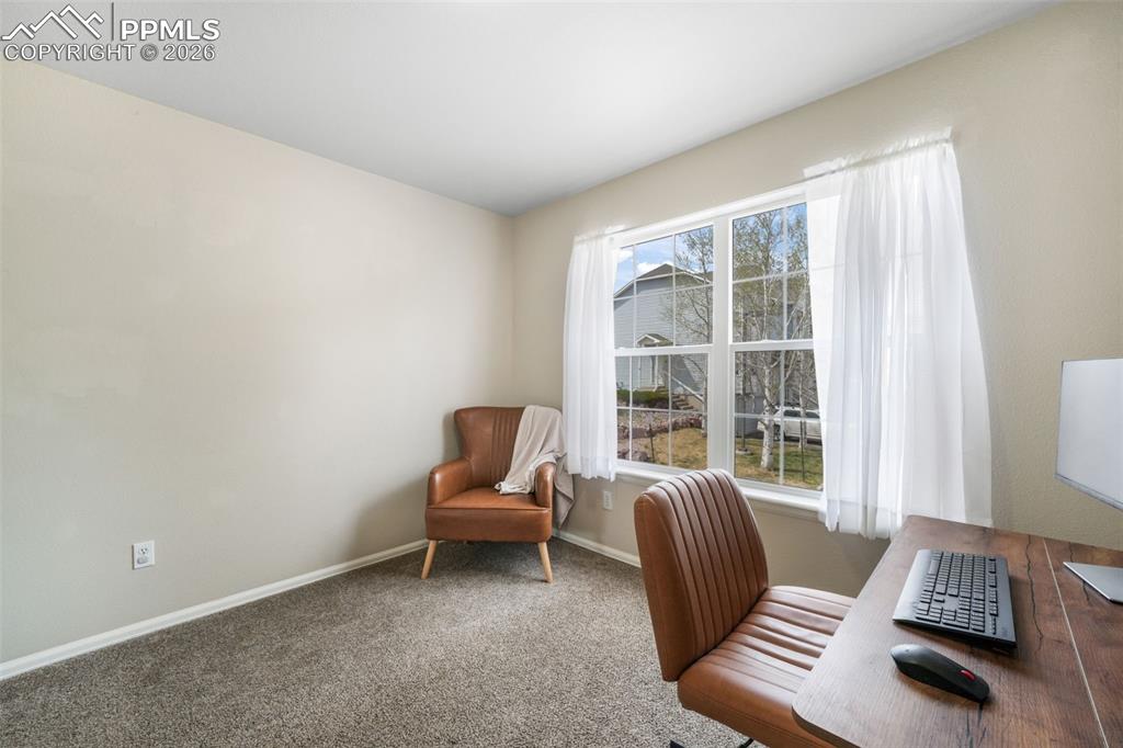 Image 18 of 48: Kitchen