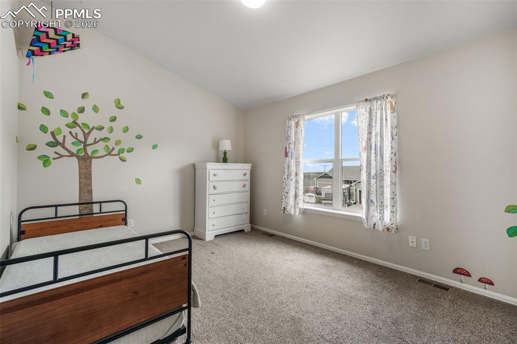 Image 37 of 48: Bedroom