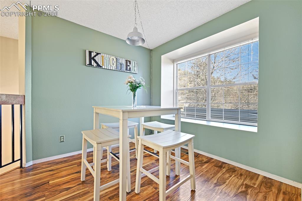 Image 15 of 32: Dining Area In Kitchen