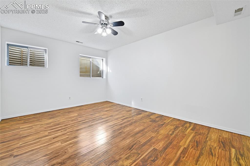 Image 27 of 32: Bedroom #3 - Lower Level/Basement - On Same Level As Main Entrance