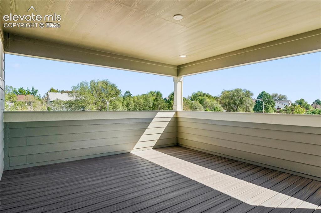Image 4 of 22: Deck