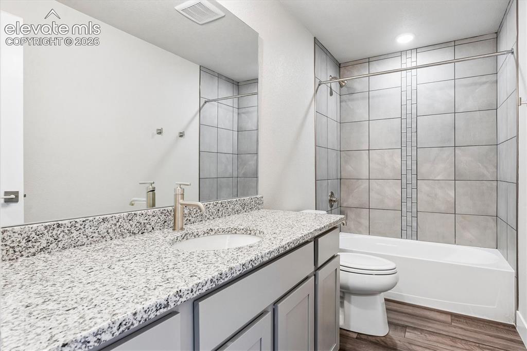 Image 6 of 22: Bathroom