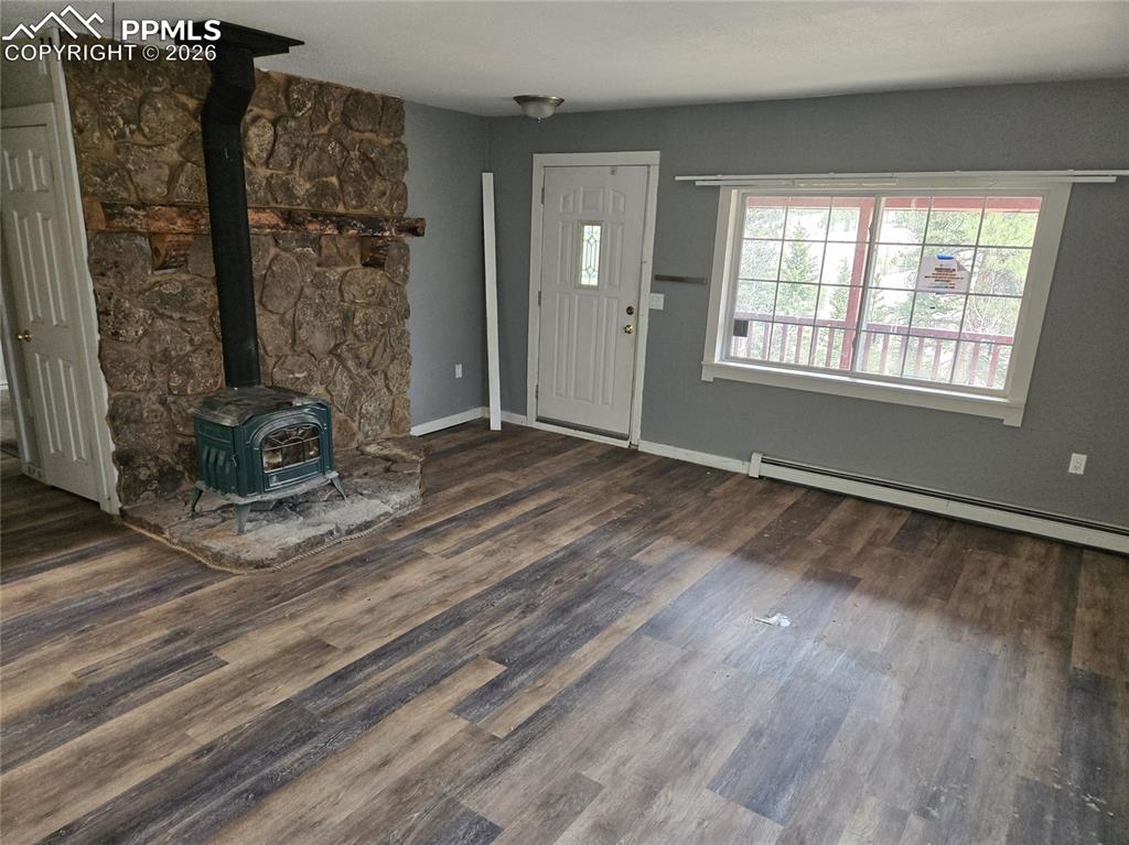 Image 9 of 17: Entry