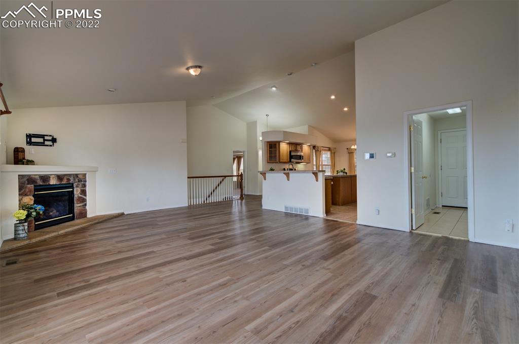 Listing 9842473, Image 15 of 49