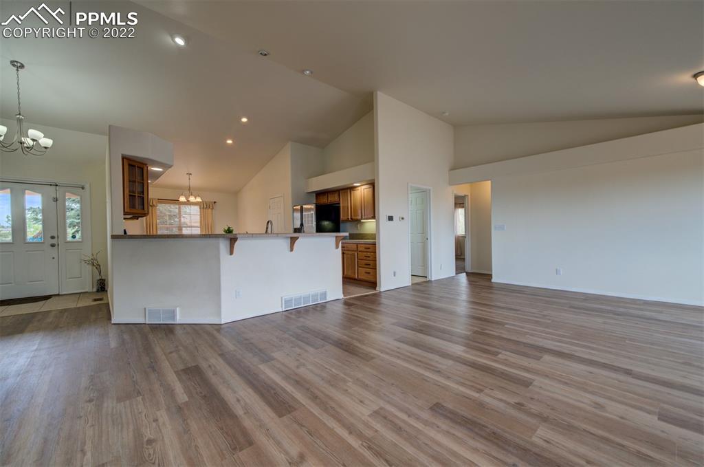 Listing 9842473, Image 16 of 49
