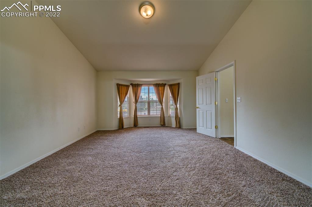 Listing 9842473, Image 25 of 49