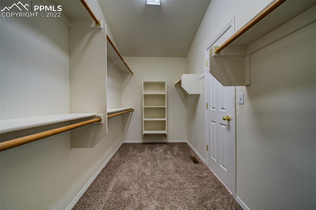 Listing 9842473, Image 30 of 49