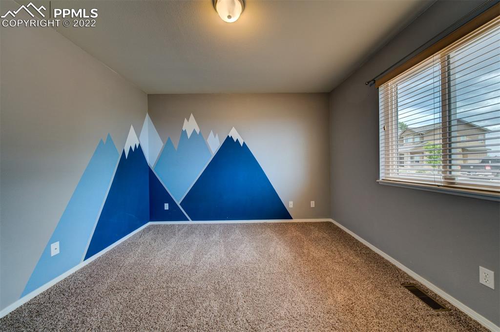 Listing 9842473, Image 33 of 49