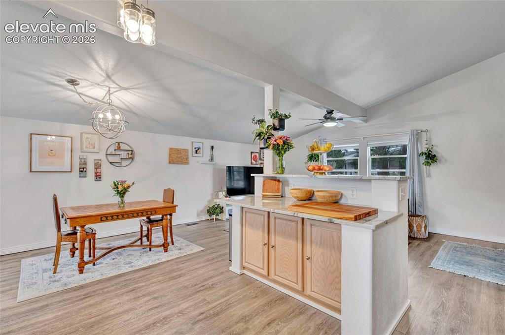 Image 14 of 44: Kitchen
