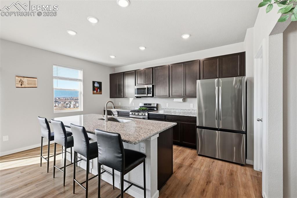 Image 15 of 42: Kitchen