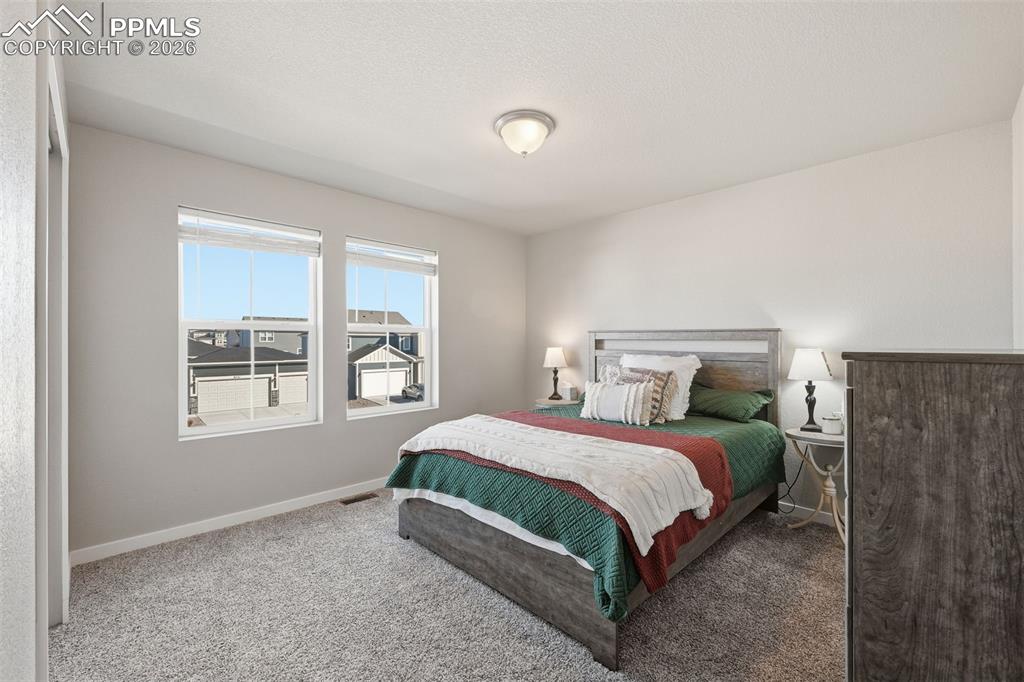 Image 26 of 42: Bedroom