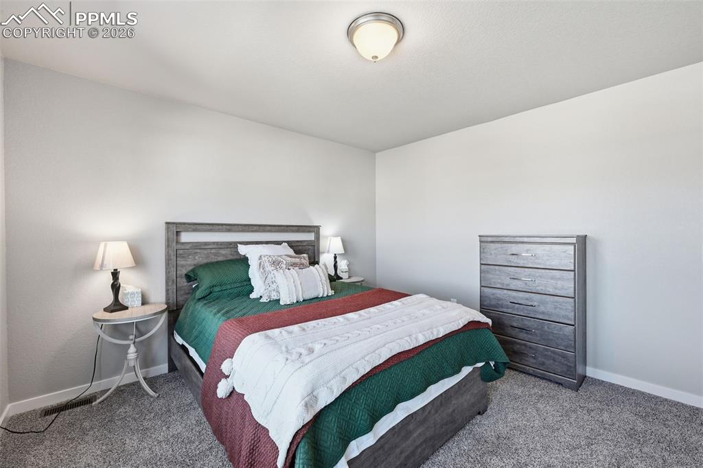 Image 27 of 42: Bedroom