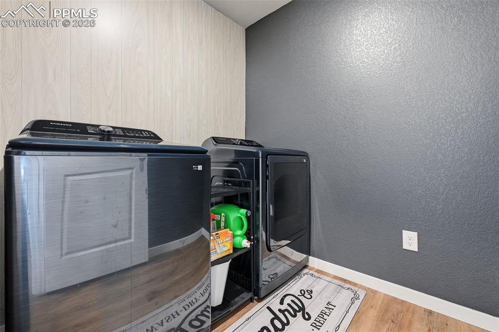 Image 28 of 42: Laundry