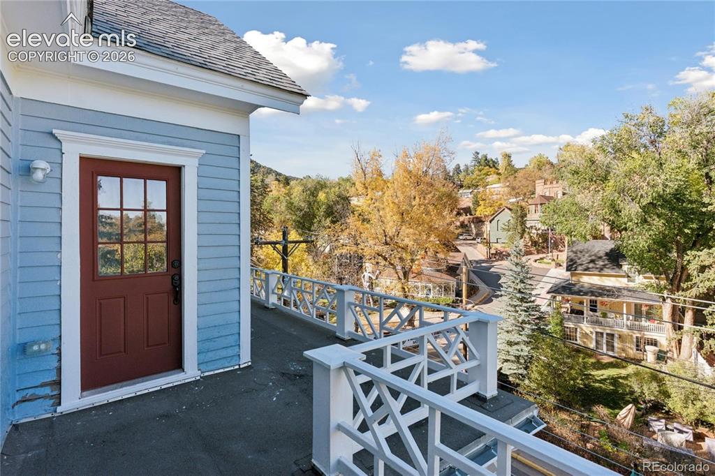 Image 30 of 49: Upper-floor balcony