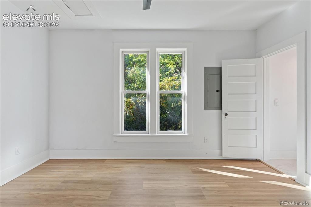 Image 34 of 49: 2nd-floor flat 2nd
bedroom, adjoining
shared bath
