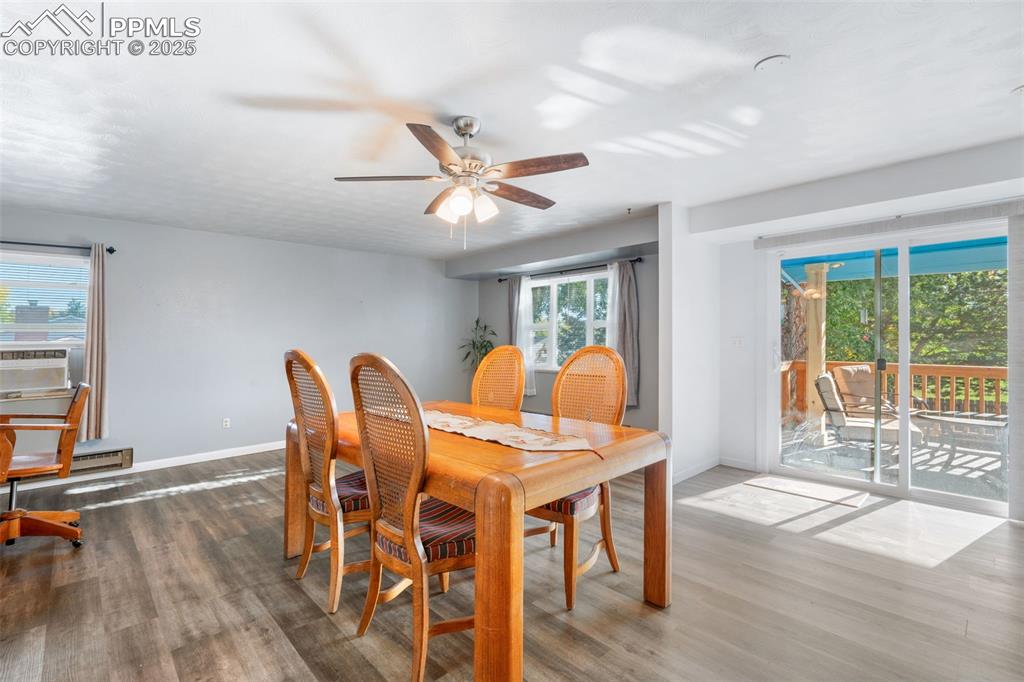Image 15 of 35: Dining Area