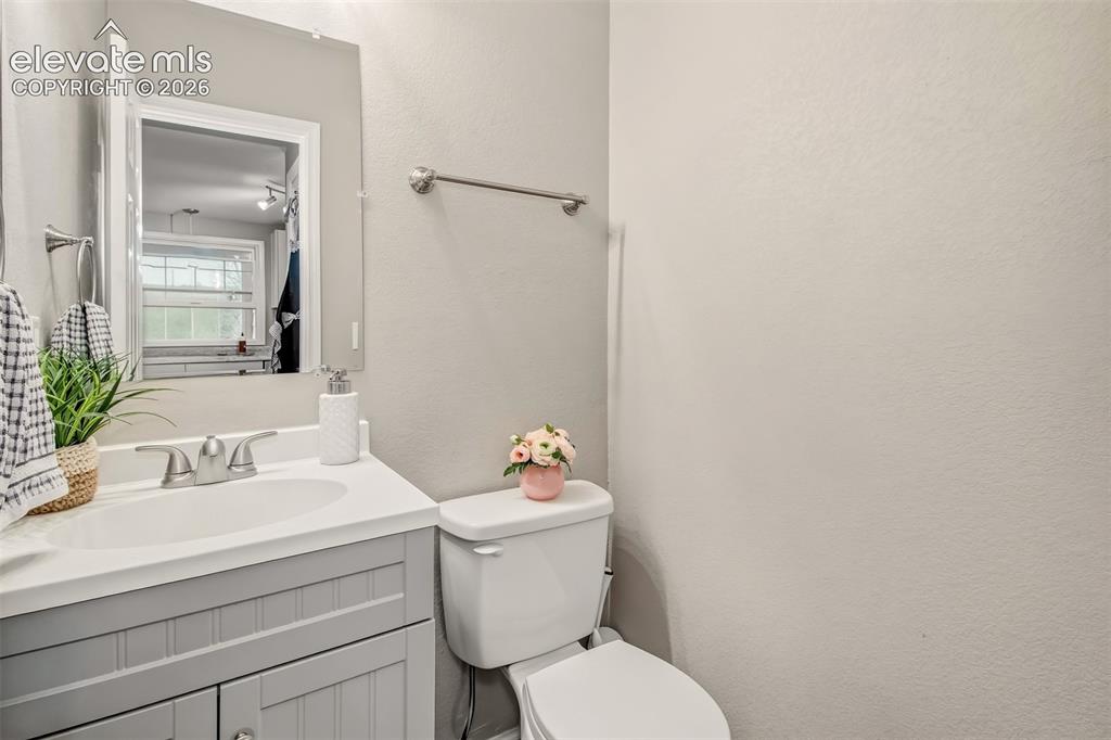 Image 10 of 25: Bathroom