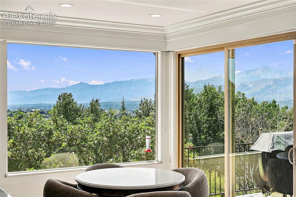Image 14 of 40: Sun Room