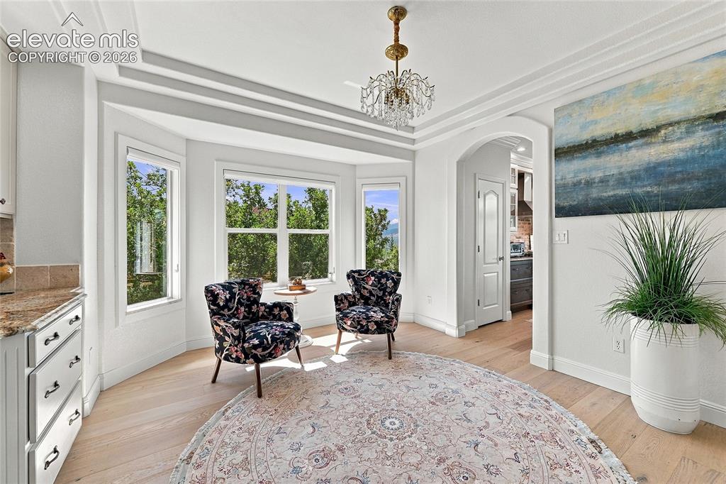 Image 4 of 40: Sitting Room