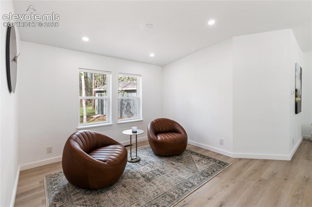 Image 12 of 43: Sitting Room
