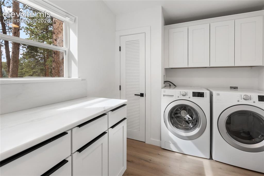 Image 40 of 43: Laundry