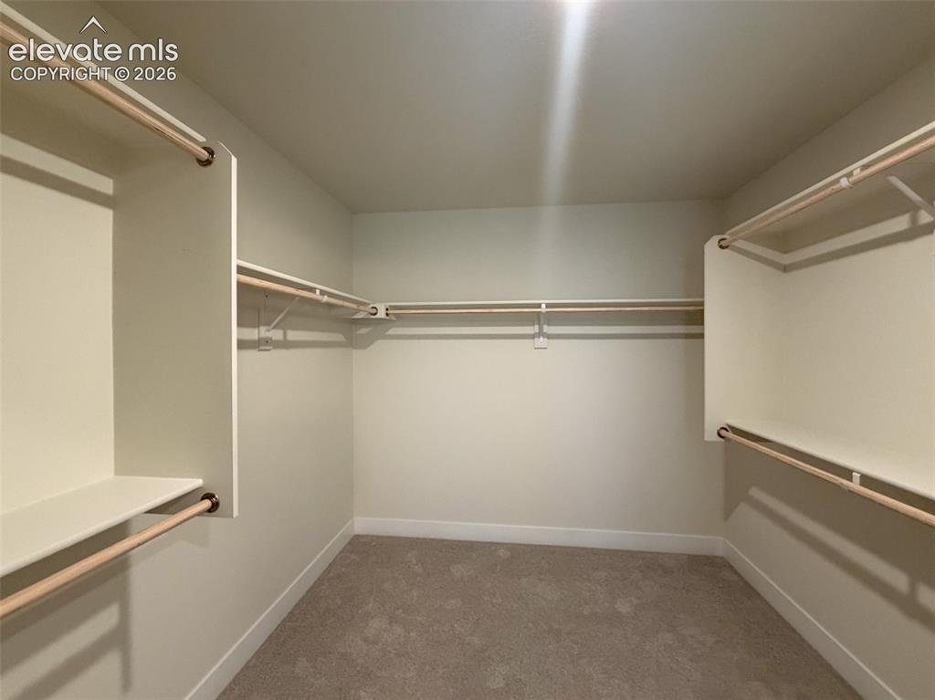 Image 14 of 31: Closet