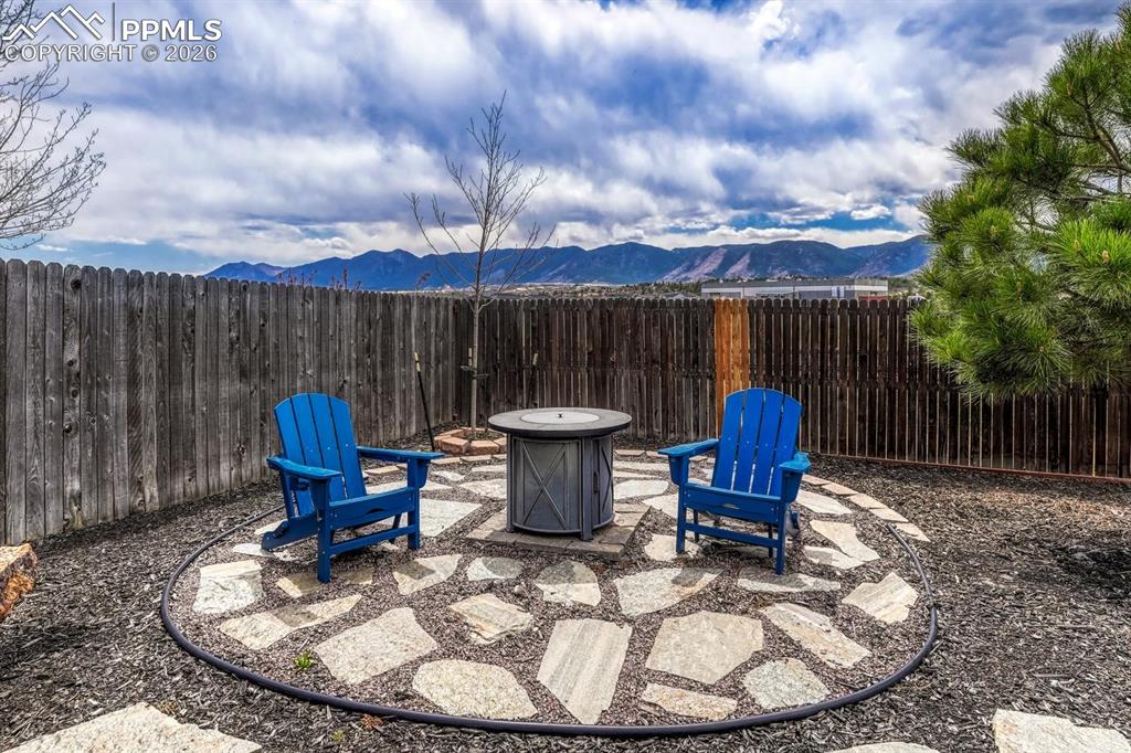 Image 46 of 50: Patio