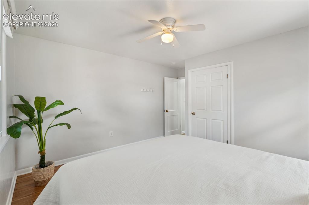 Image 22 of 49: Bedroom