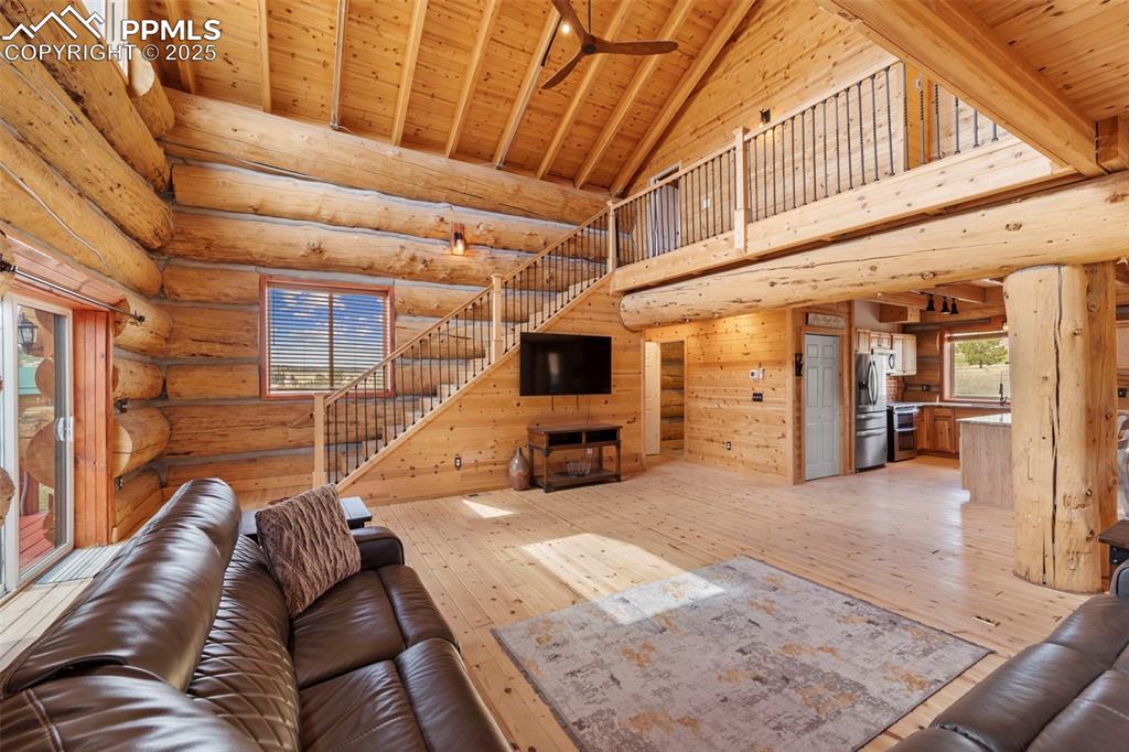 Image 6 of 44: Living Room