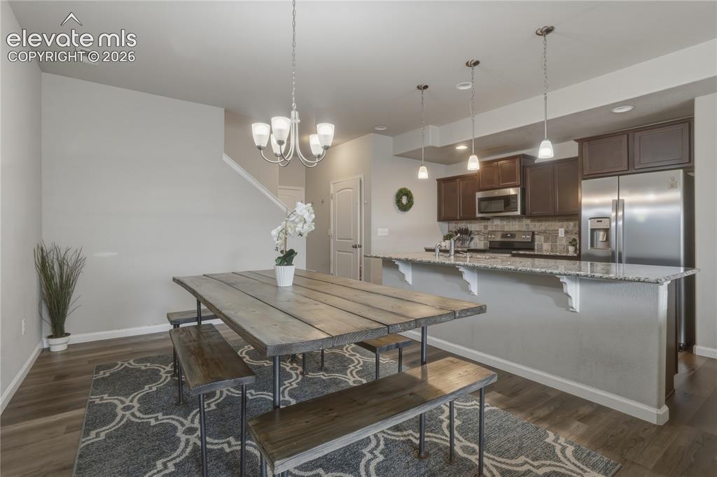Image 10 of 37: Dining Area