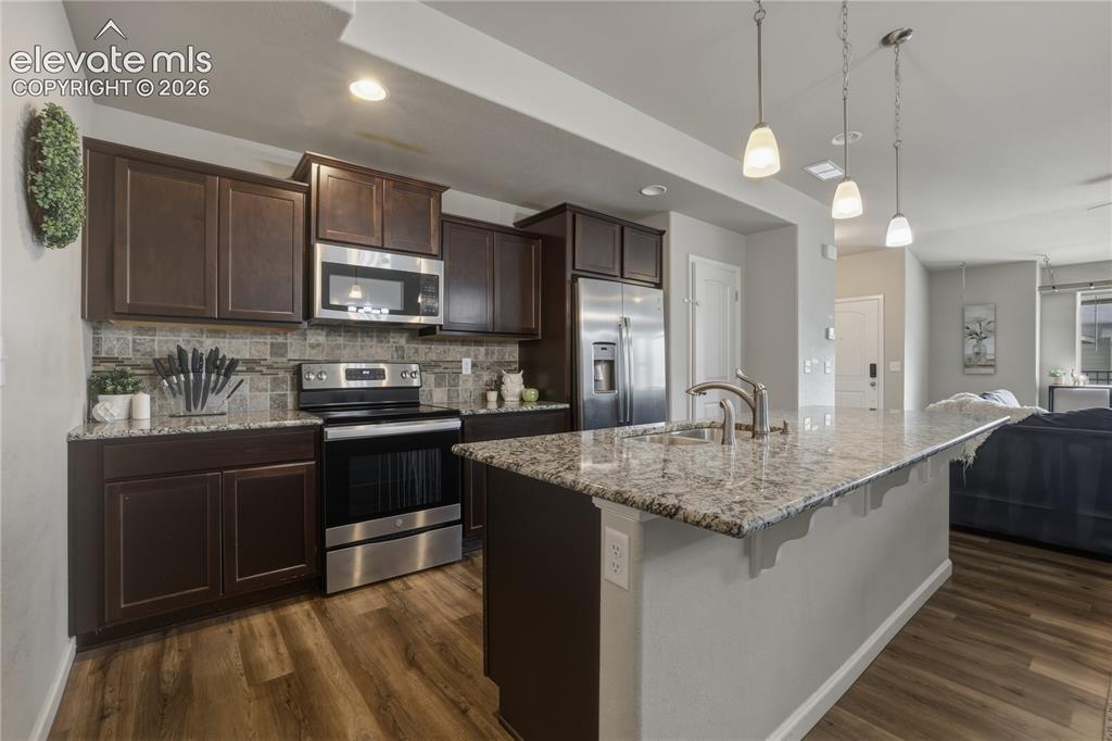 Image 8 of 37: Kitchen