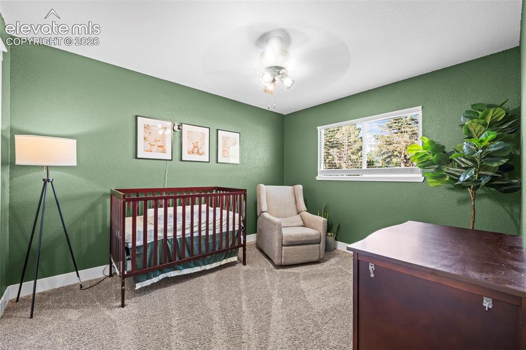 Image 8 of 18: Bedroom