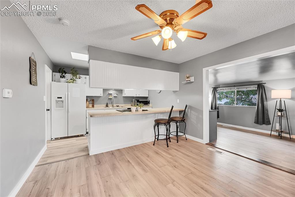 Image 12 of 27: Kitchen