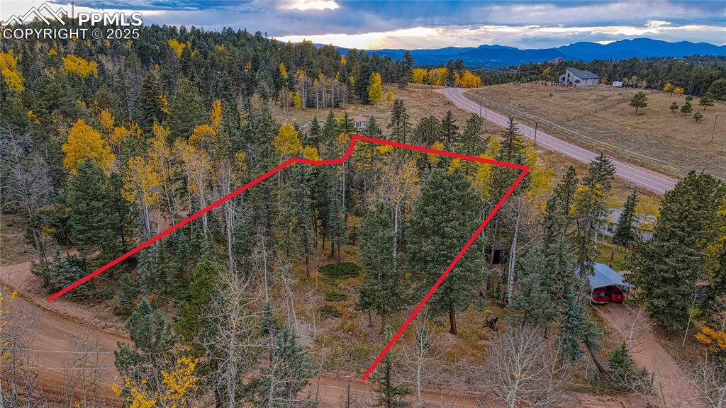 Image 11 of 20: Property Lines are approximate and not a survey