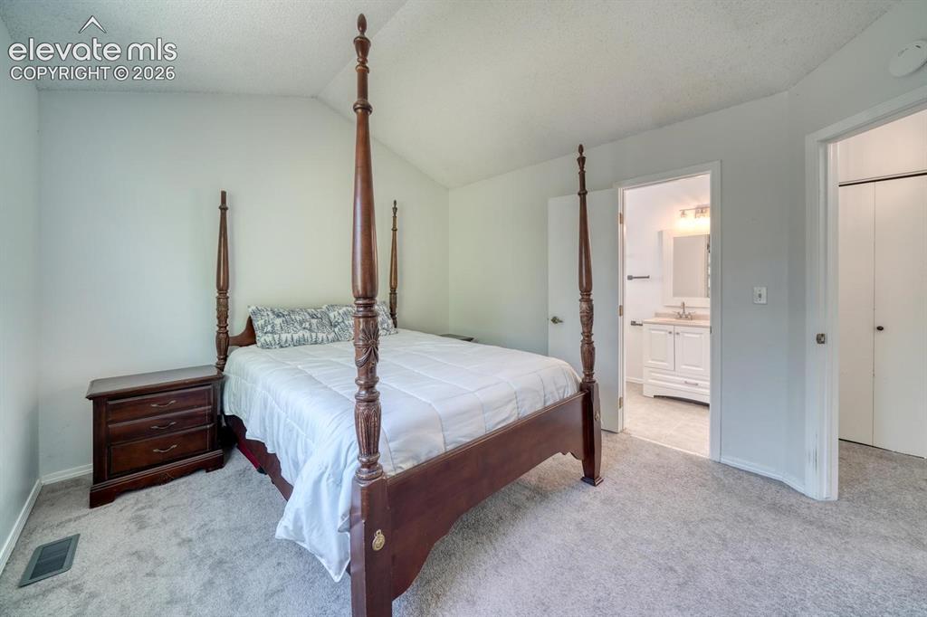 Image 21 of 41: Bedroom