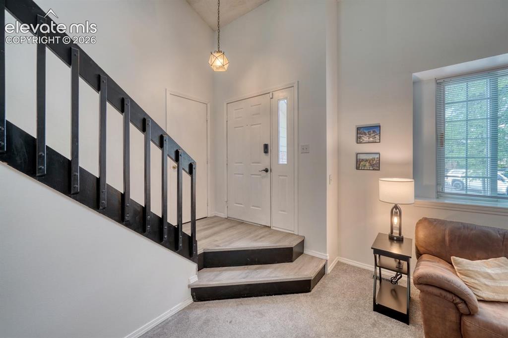 Image 6 of 41: Entry