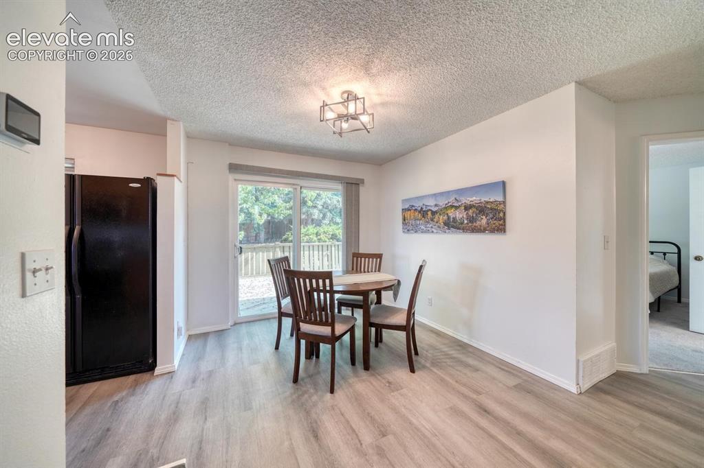 Image 8 of 41: Dining Area